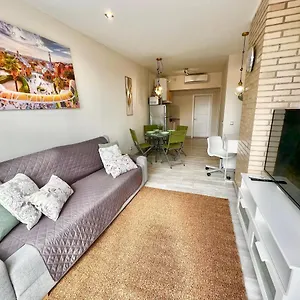 Apartment Amazing With Terrace, Badalona